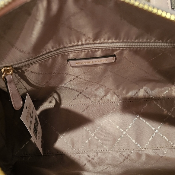 MICHAEL KORS TRAVEL MEDIUM DUFFLE SATCHEL SHOULDER CROSSBODY - Picture 7 of 7